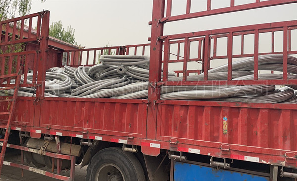 DN100不鏽鋼軟連（lián）接