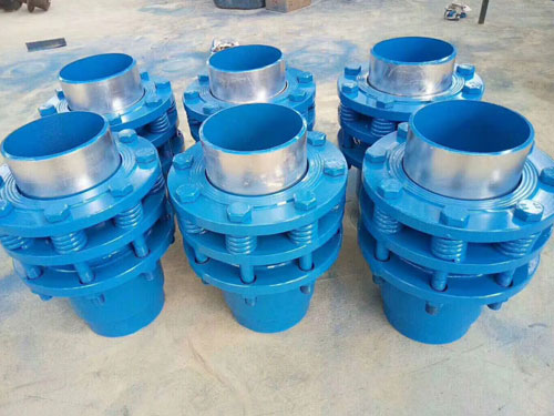 套筒（tǒng）不鏽鋼補償器